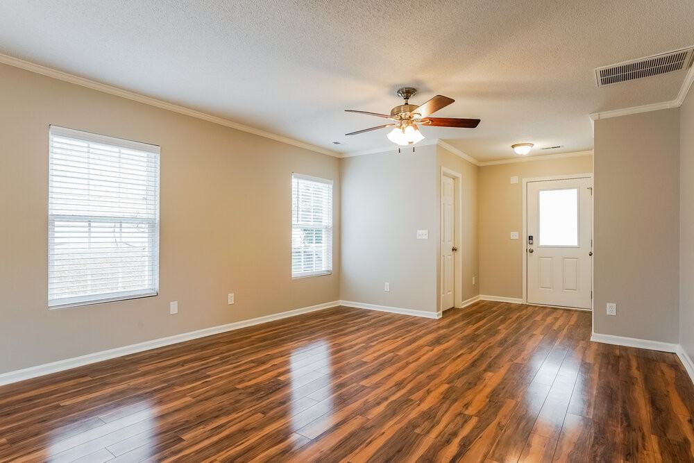 7133 Lowell Ridge Rd - Photo 4 of 17