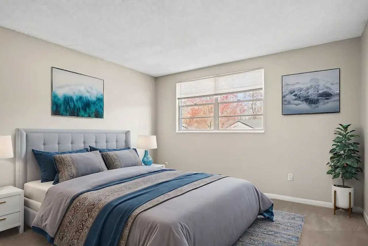 Riverbank Apartments - Photo 5 of 23