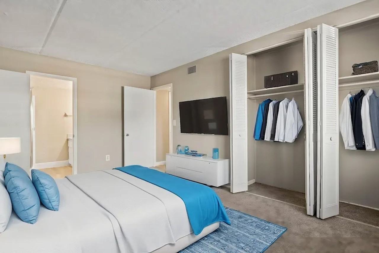 Riverbank Apartments - Photo 6 of 23