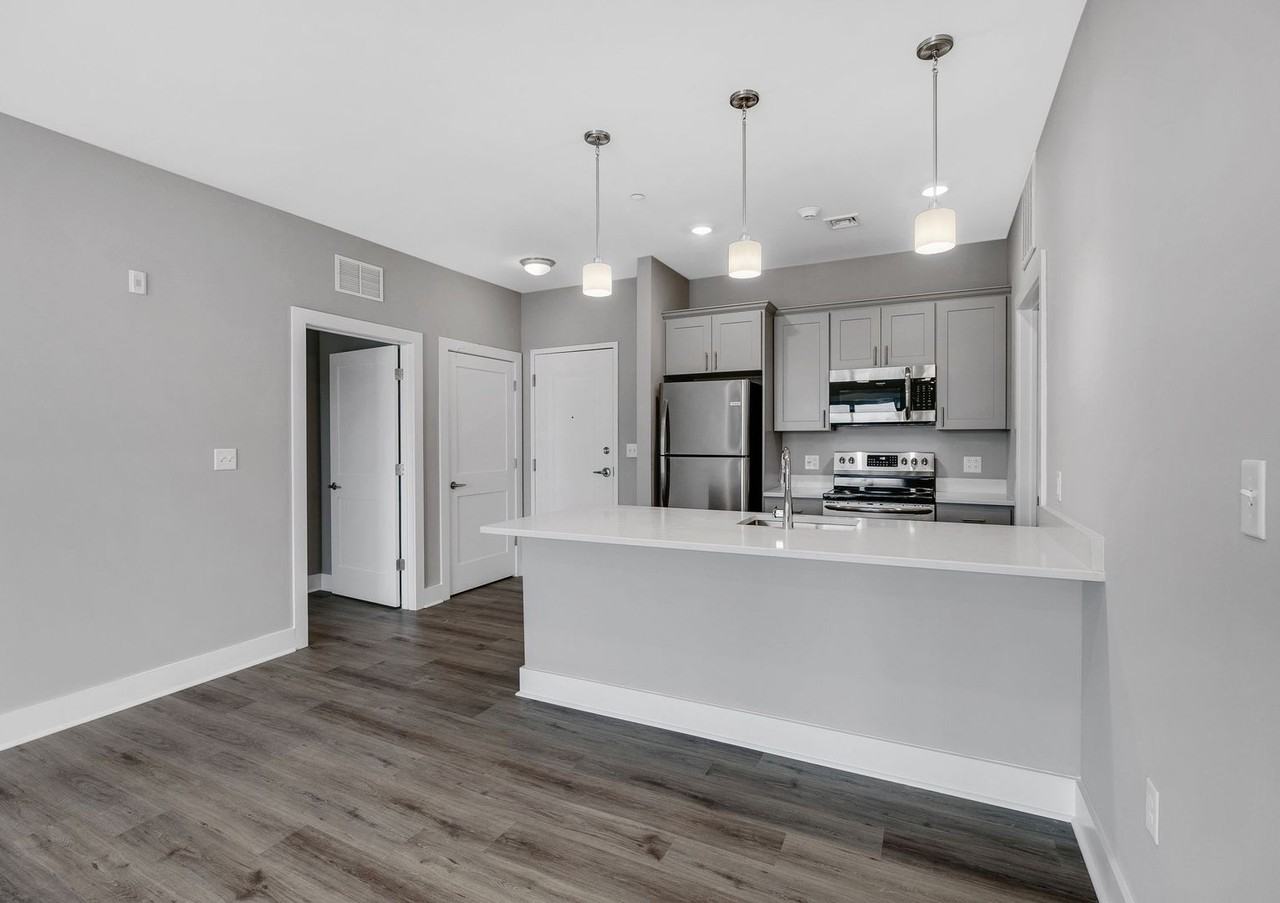 Corner Luxury Studio - Photo 3 of 41