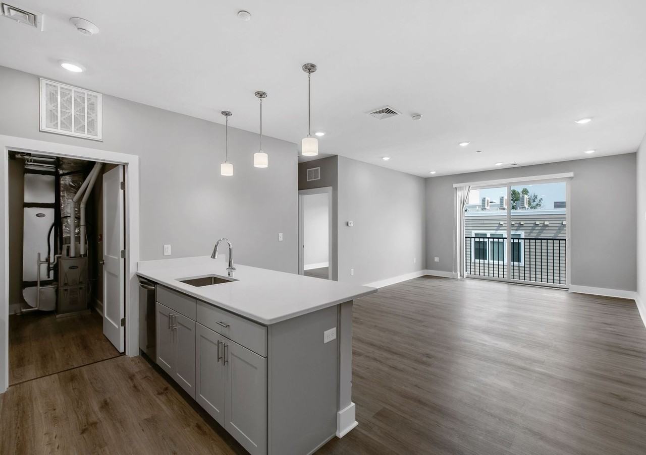 Corner Luxury Studio - Photo 5 of 41