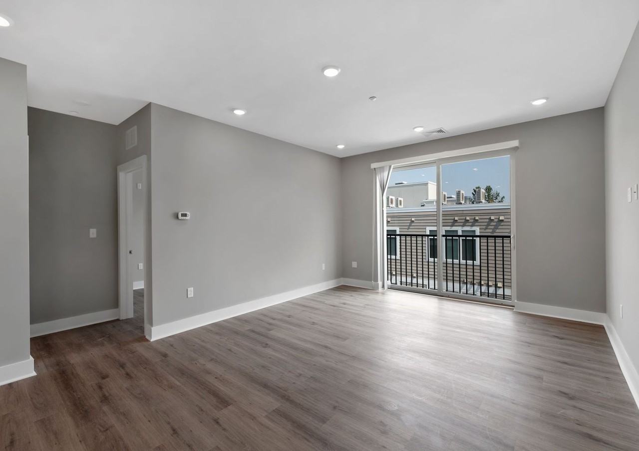 Corner Luxury Studio - Photo 6 of 41