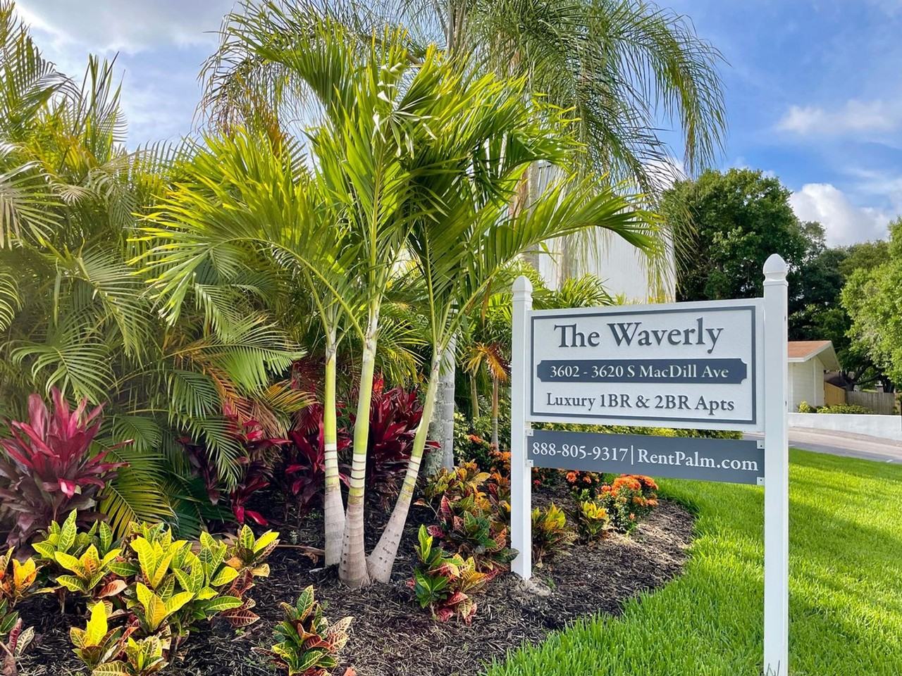 Welcome to The Waverly – South Tampa Living One Block from Bayshore - Photo 2 of 43