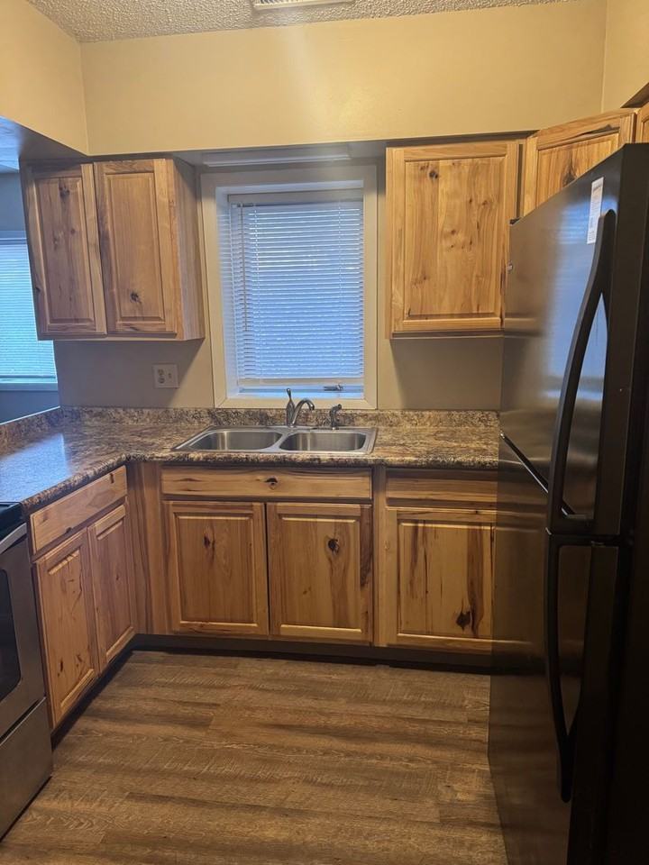 920 North Linden Street #21 - Photo 4 of 8