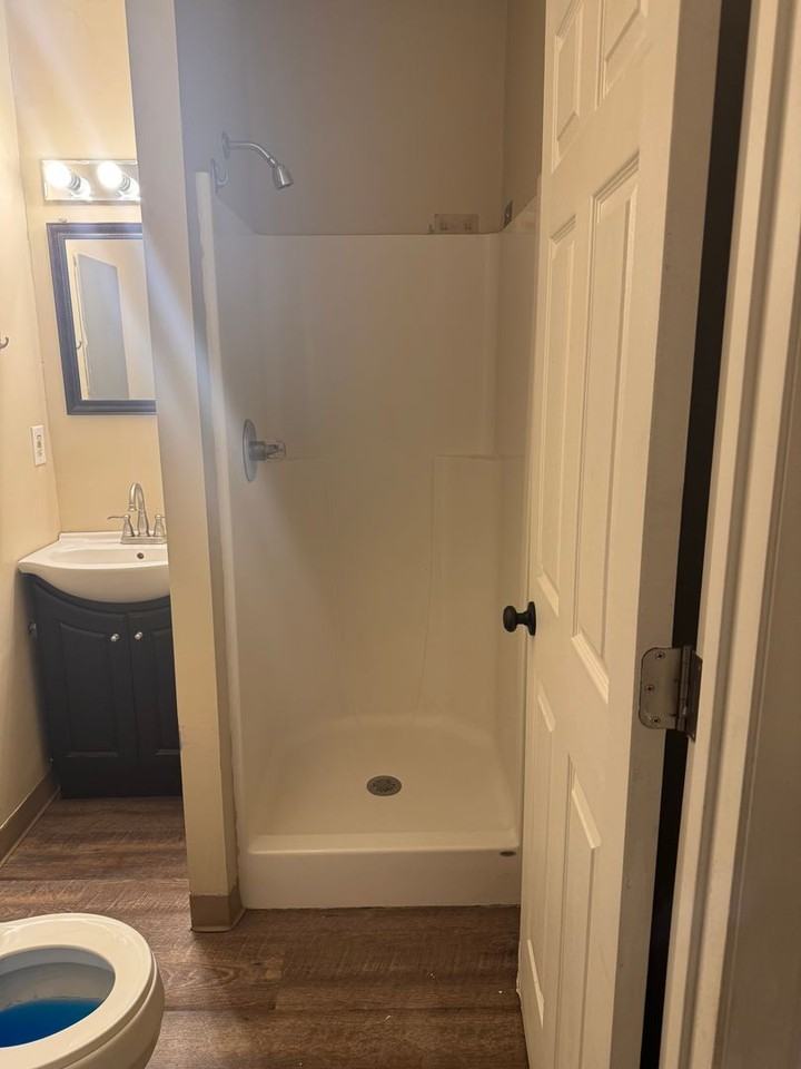 920 North Linden Street #21 - Photo 7 of 8