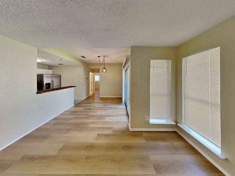 4513 Ebbtide Ct - Photo 2 of 17