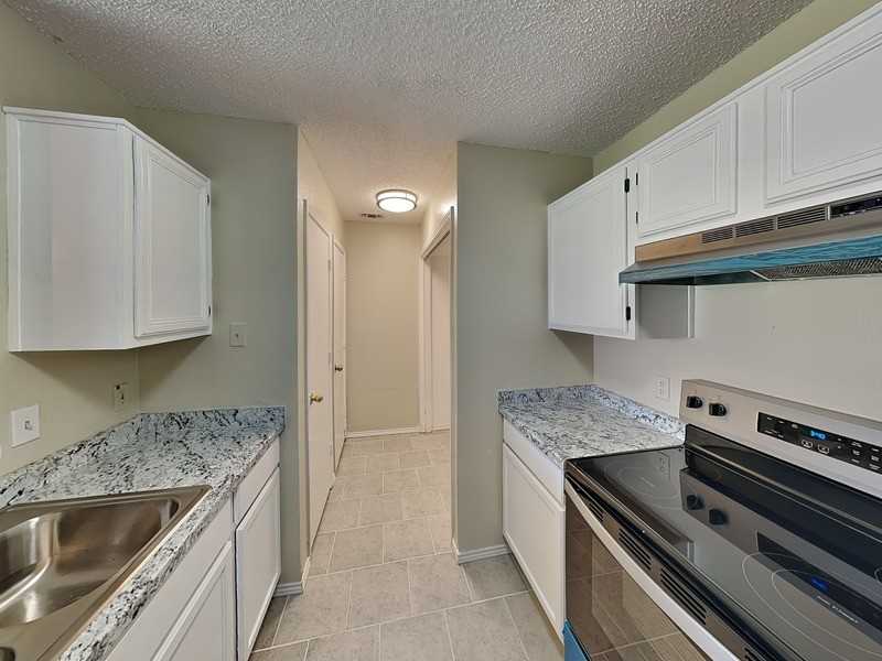 4513 Ebbtide Ct - Photo 6 of 17