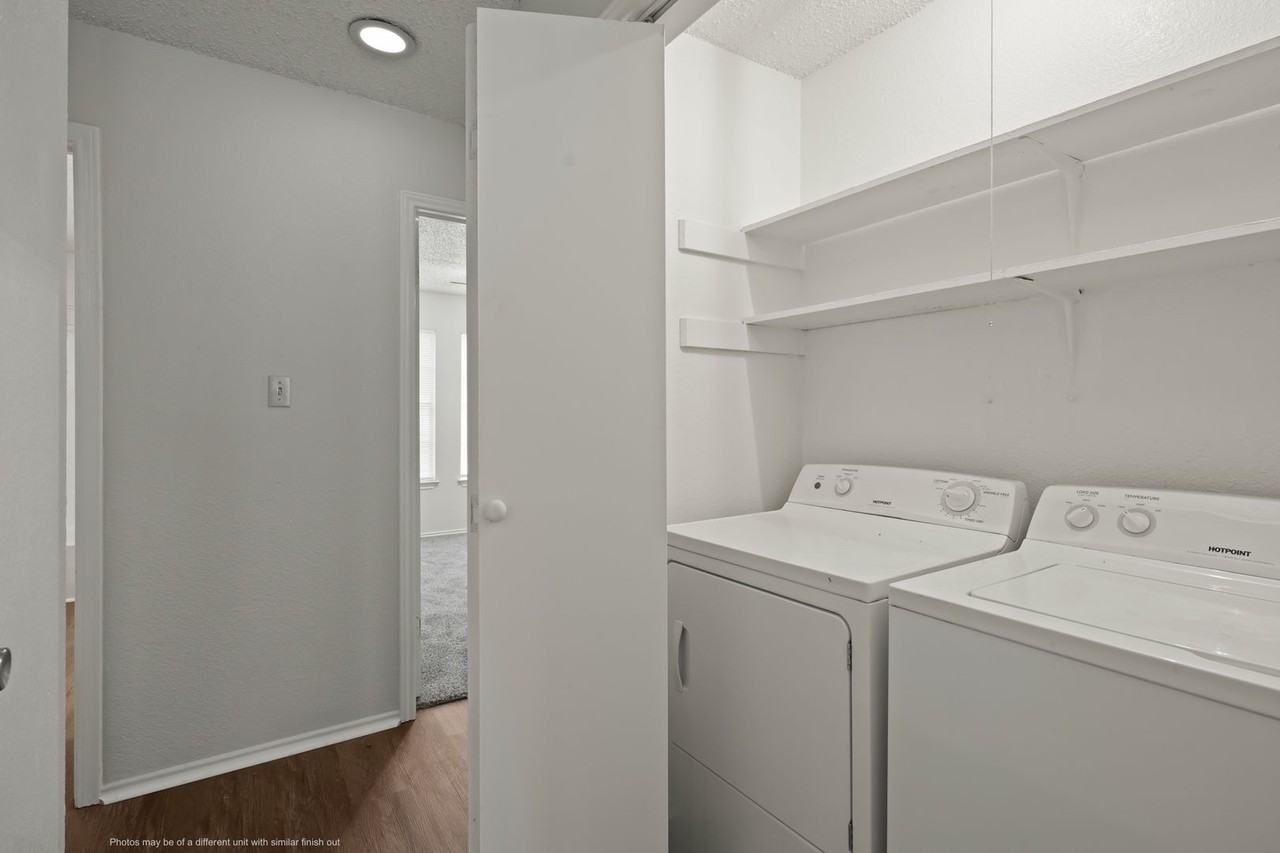 104 Mosscliff Cir #1 - Photo 7 of 14