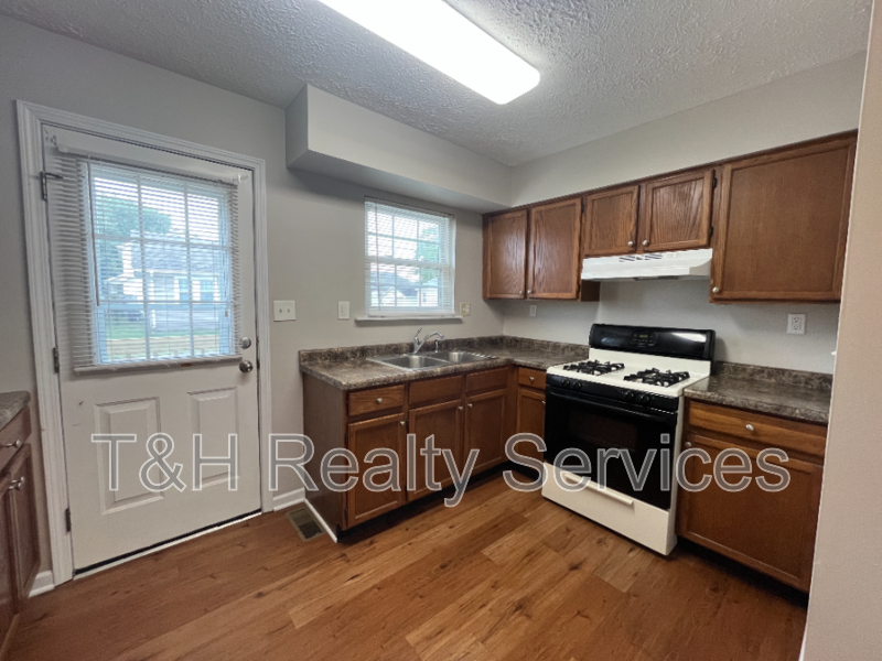 520 S Pike St #1 - Photo 7 of 19
