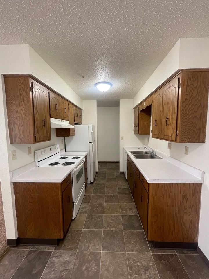 Melony Ann Apartments - Photo 5 of 7