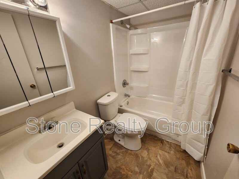 630 Ash St #30D - Photo 4 of 5