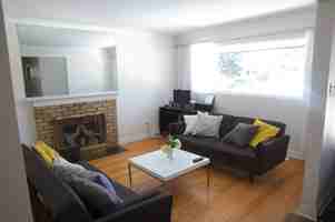 featured image of 158 Meadowlands Dr W #A