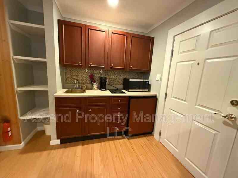 47 Shirley Dr - Photo 4 of 7