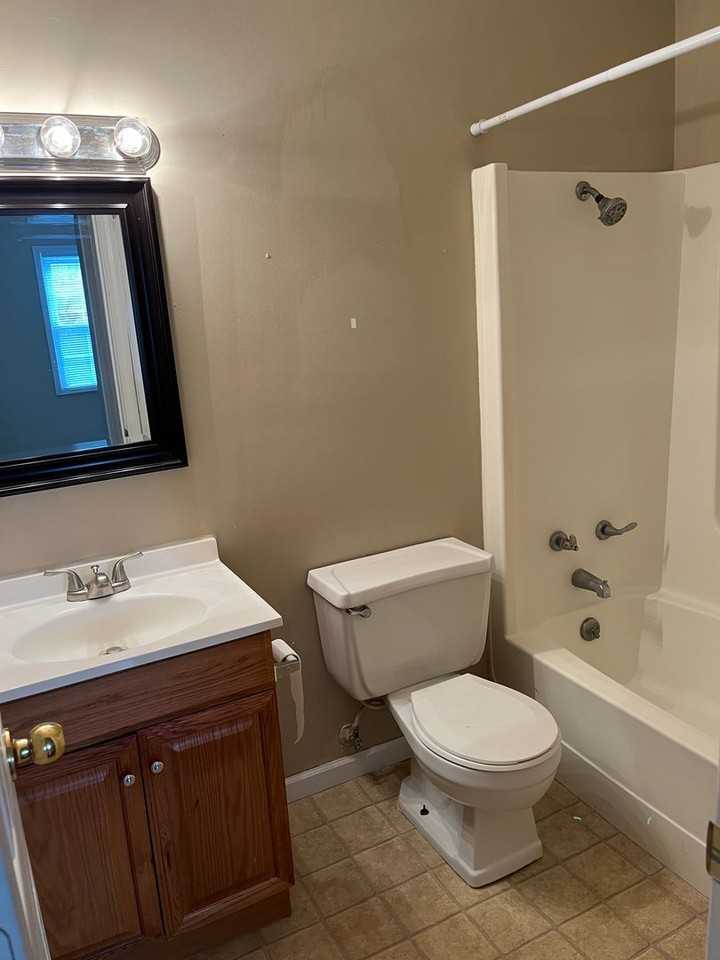1601 E Fort Wayne St - Photo 4 of 6