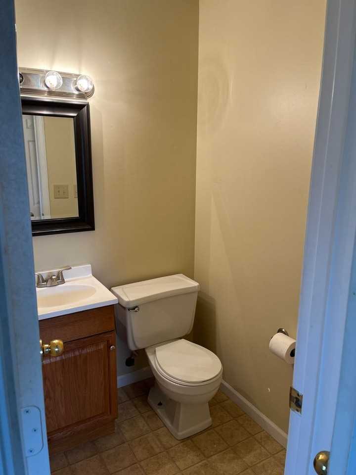1601 E Fort Wayne St - Photo 5 of 6