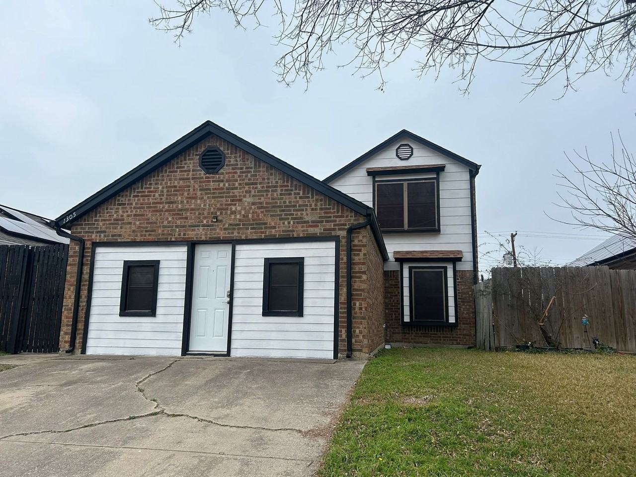 1305 White Lake Dr - Photo 2 of 22