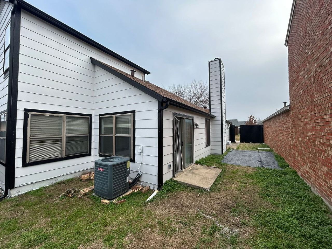 1305 White Lake Dr - Photo 3 of 22