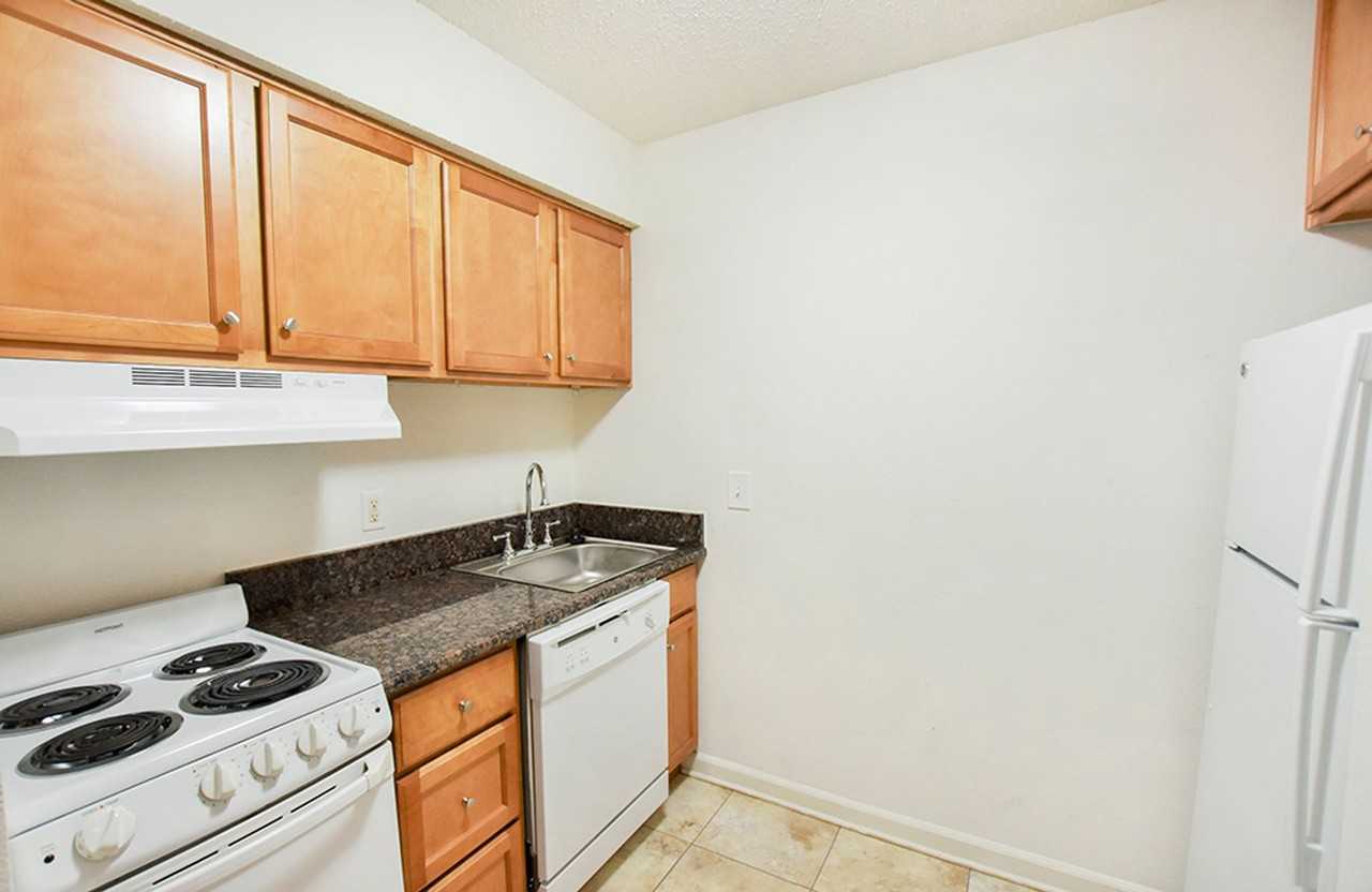 Premises Apartments - Photo 6 of 14