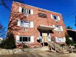 featured image of 445 Walnut St