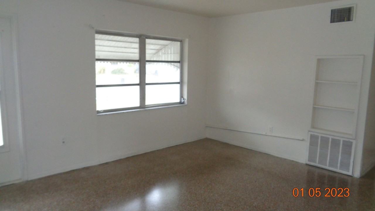 5053 Tangelo Dr - Photo 3 of 7