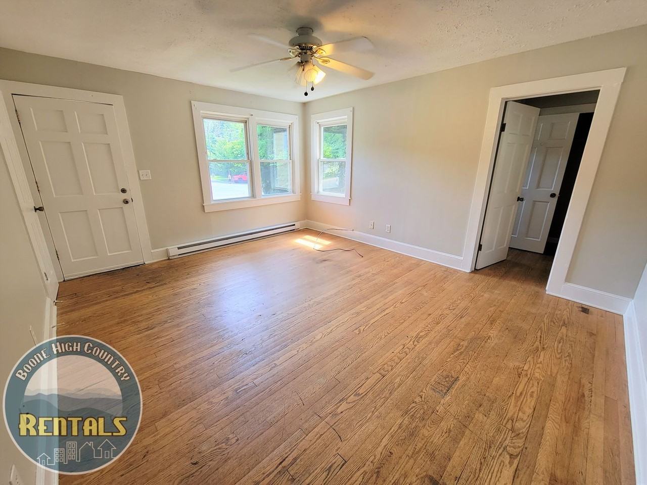 252 Faculty St - Photo 2 of 17