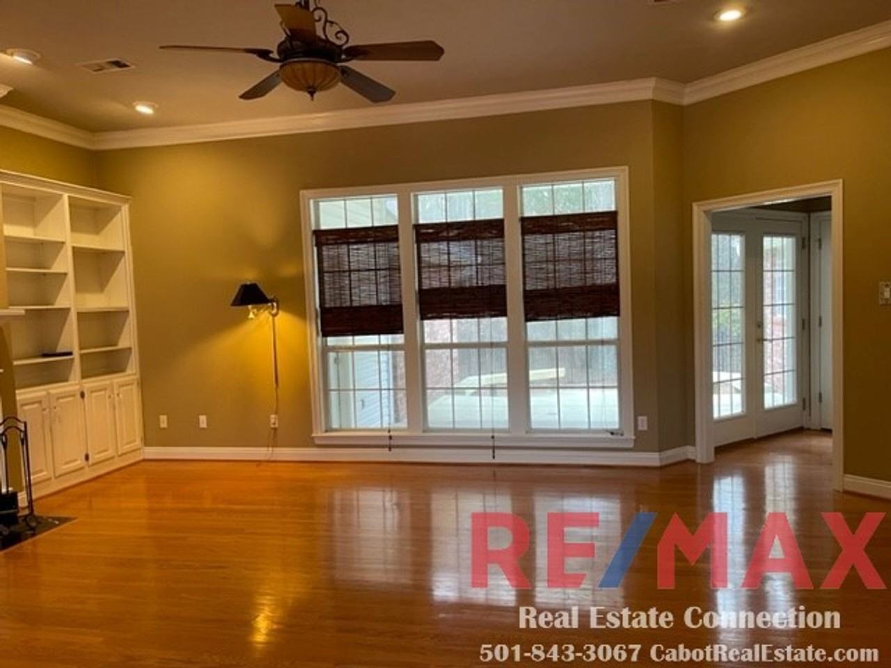 22 Turnberry Ln - Photo 2 of 15