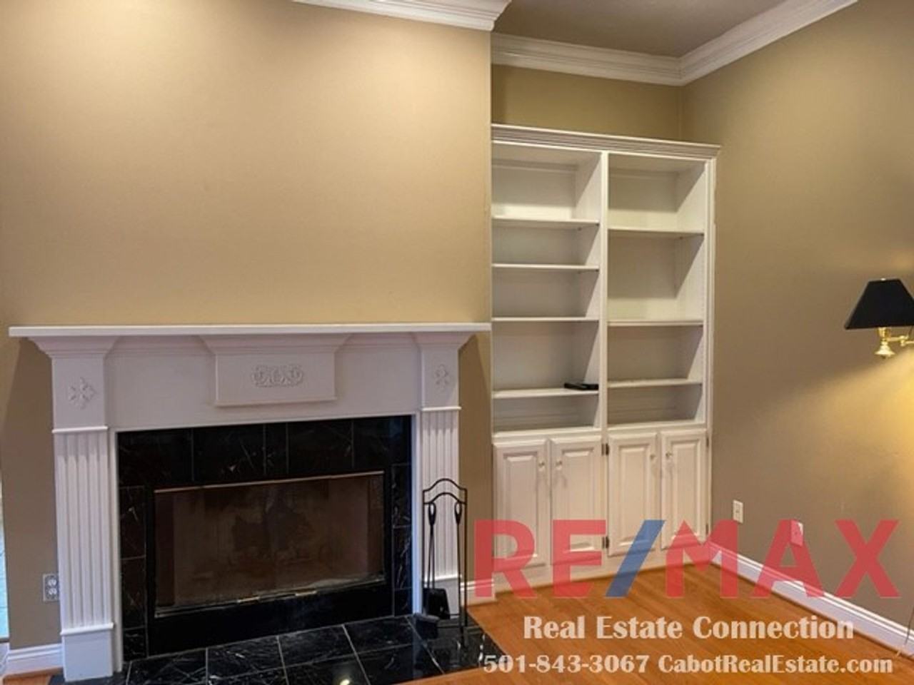 22 Turnberry Ln - Photo 4 of 15