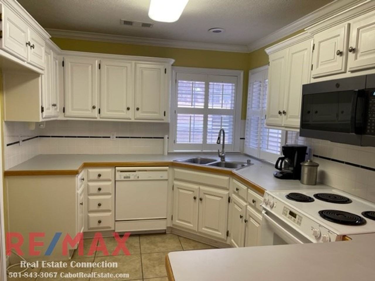 22 Turnberry Ln - Photo 6 of 15