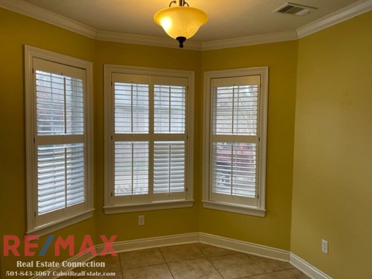 22 Turnberry Ln - Photo 7 of 15