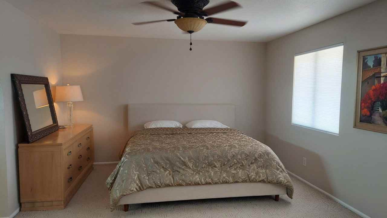 459 E Marigold Ln - Photo 5 of 23