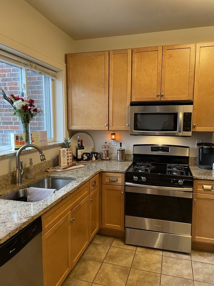 3580 Burch Ave - Photo 2 of 32