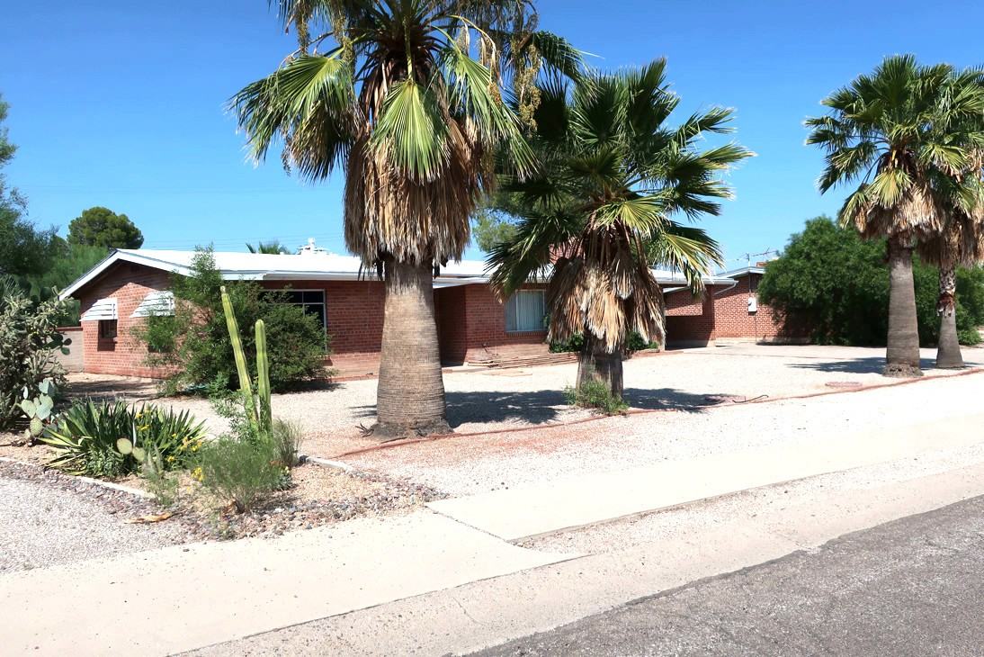 4411 E 7th St - Photo 2 of 31