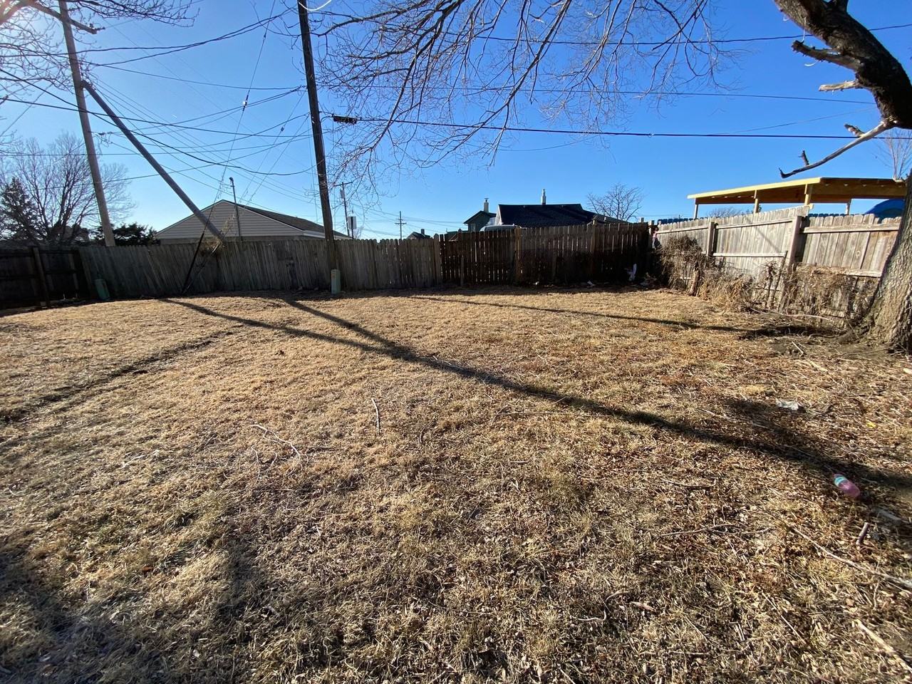 3042 S 19th St - Photo 3 of 15