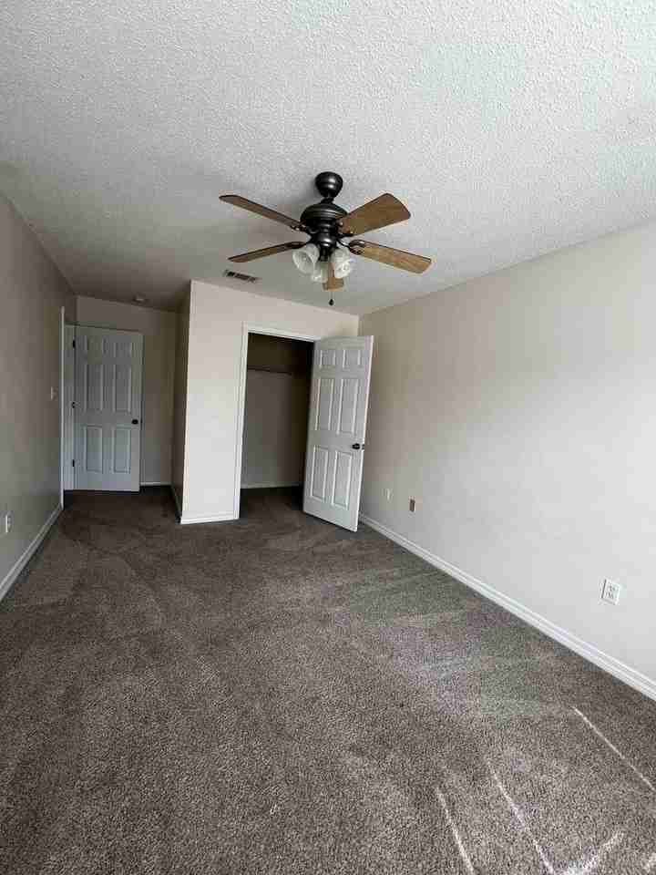 202 Johnson Ct - Photo 6 of 16