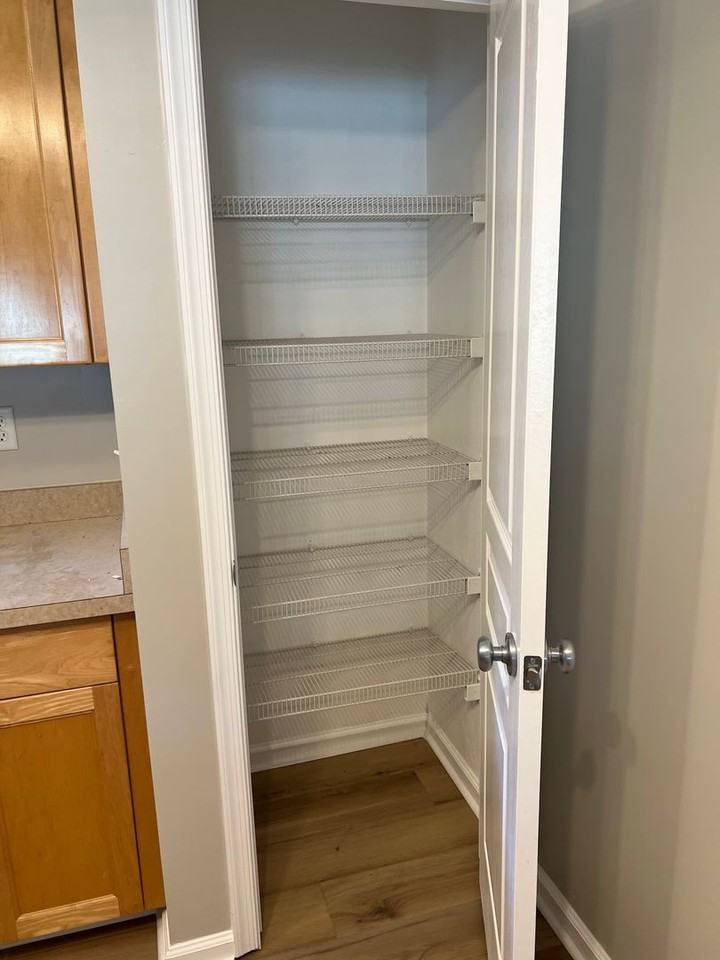 4504 Lee Ave - Photo 4 of 18