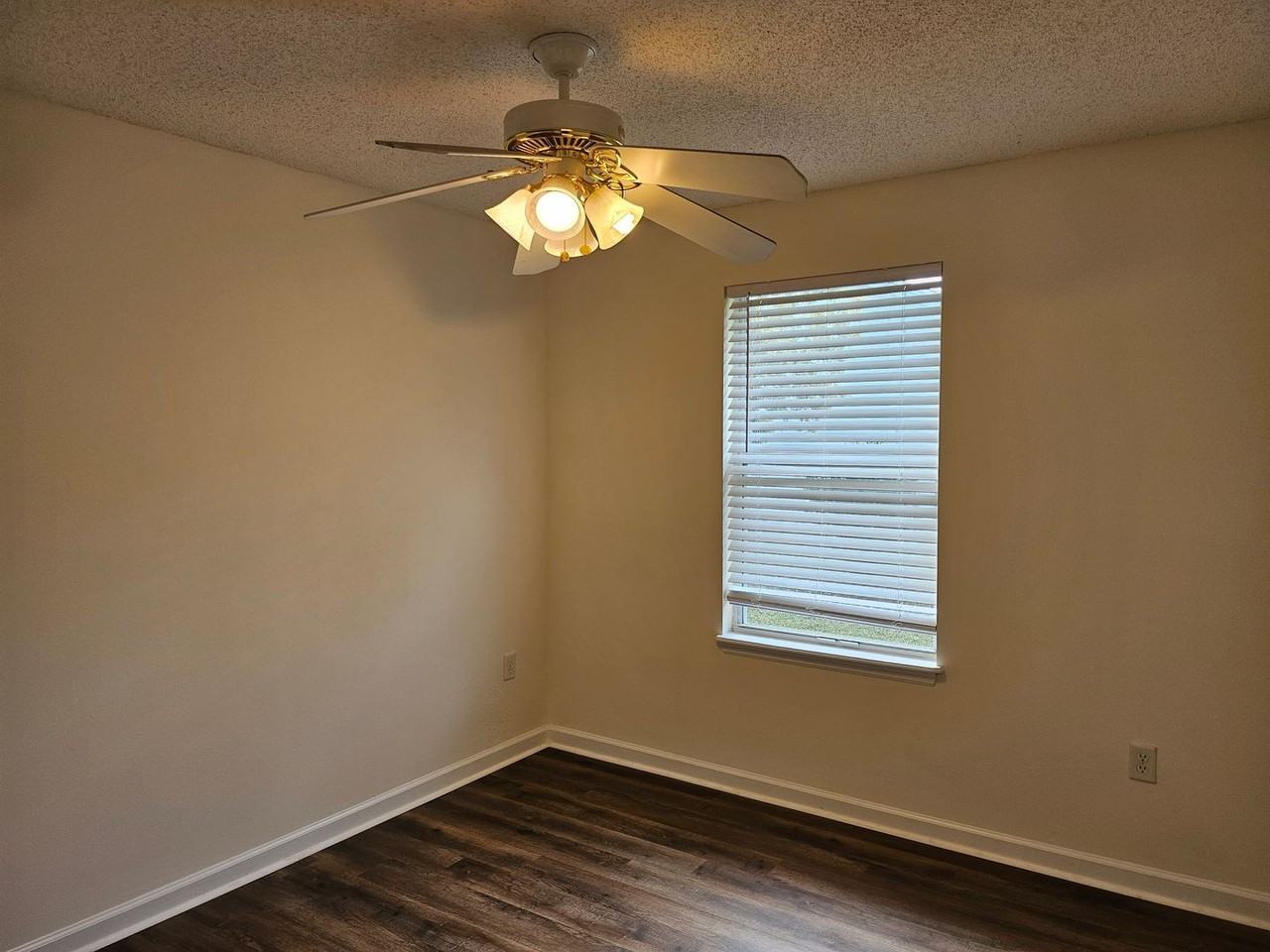 67B Buttonworth Dr - Photo 6 of 13