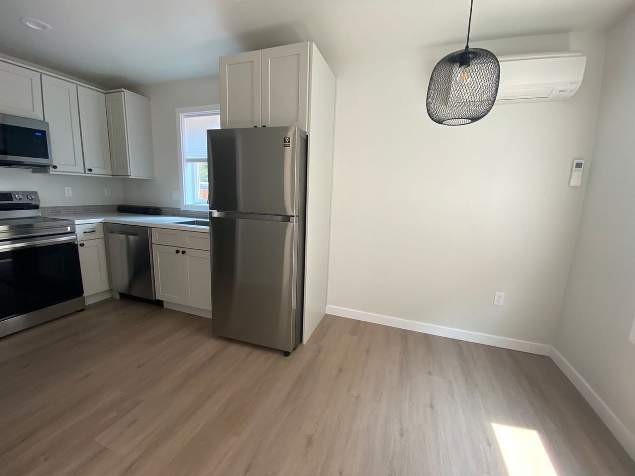 2648 Se 107th Ave #B - Photo 4 of 16