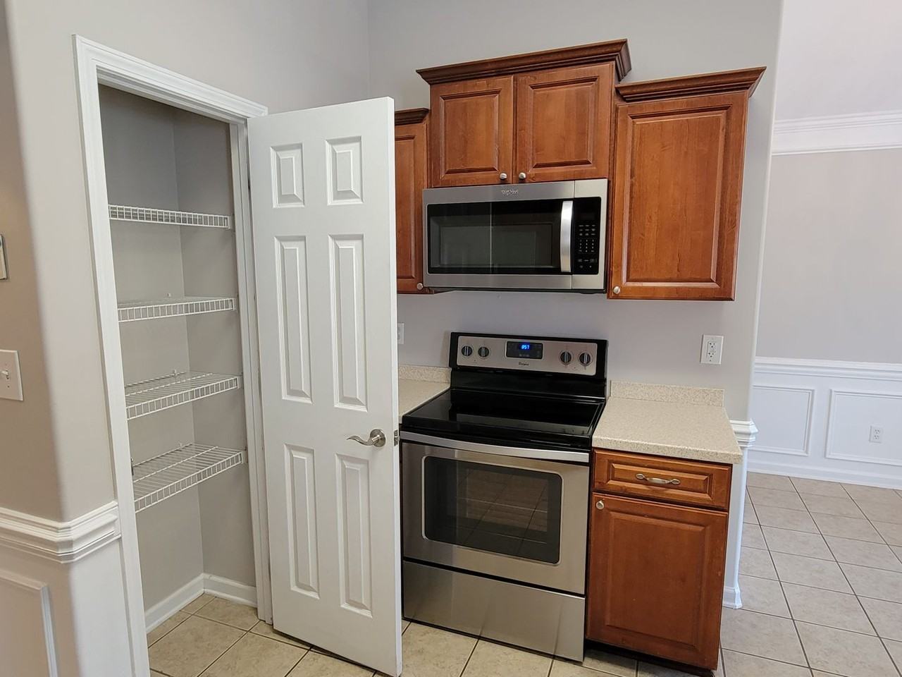 194 Romie Dr - Photo 2 of 33
