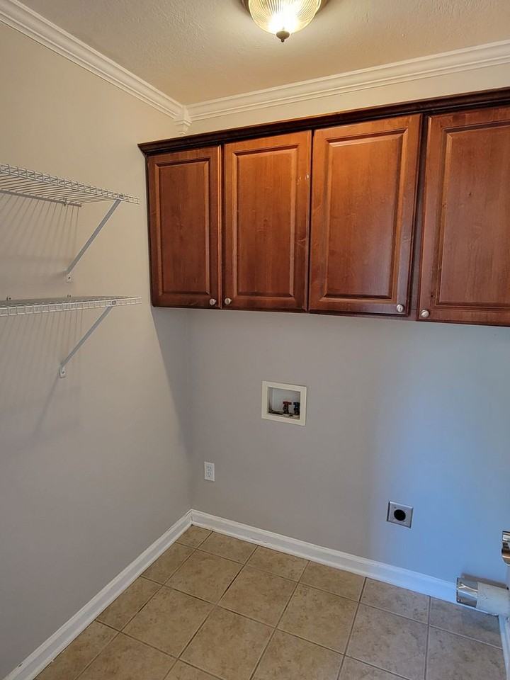 194 Romie Dr - Photo 5 of 33
