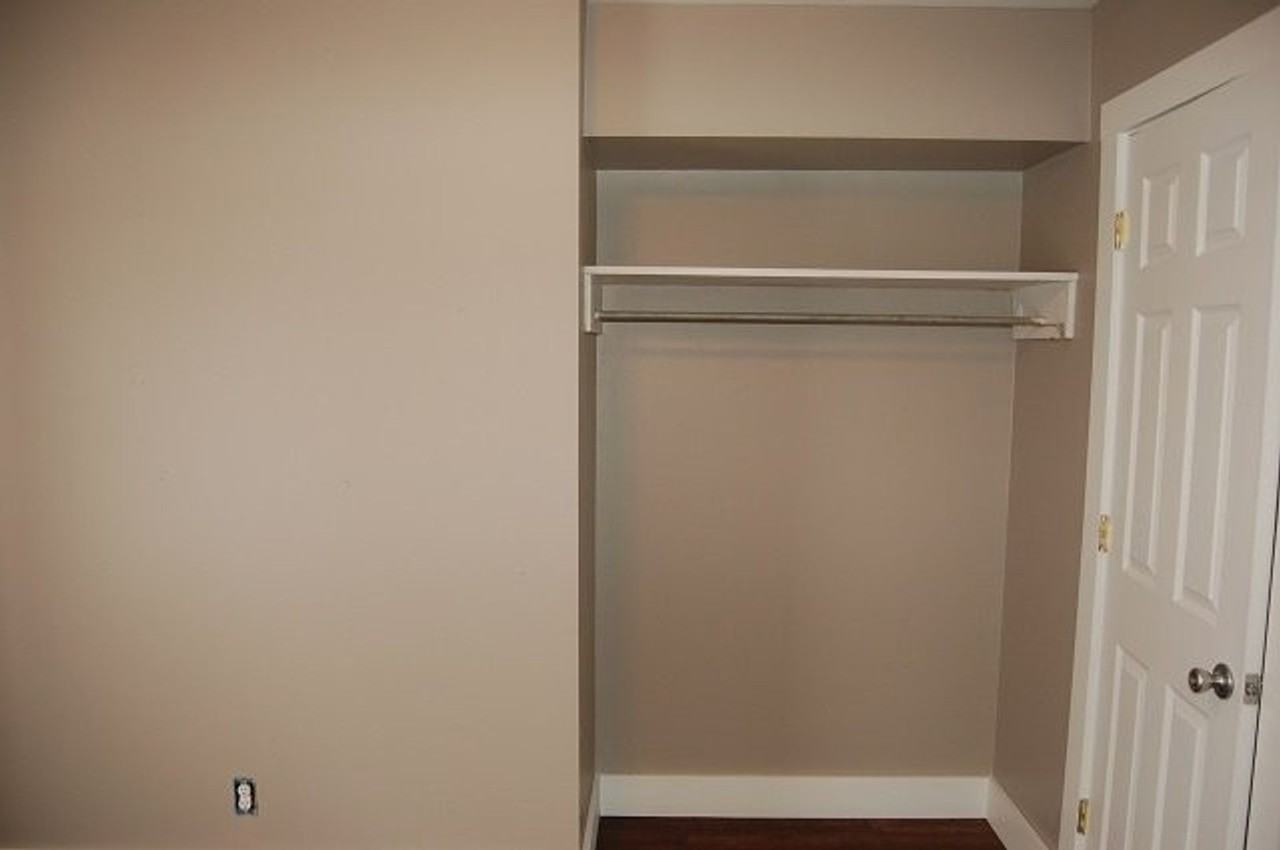 224 S Governor St - Photo 5 of 8