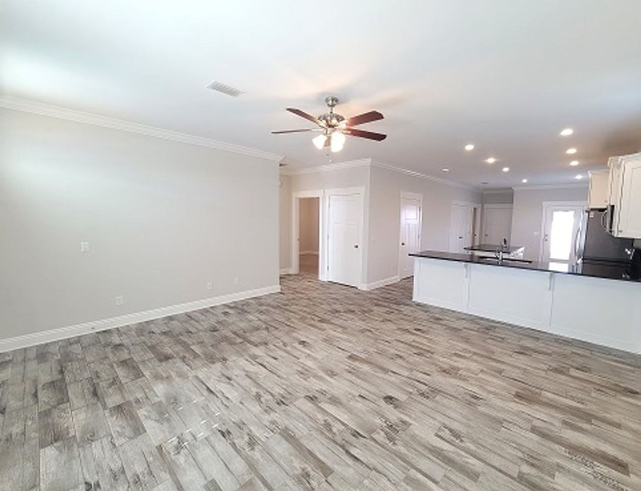 5930 Sunset Ave - Photo 5 of 28