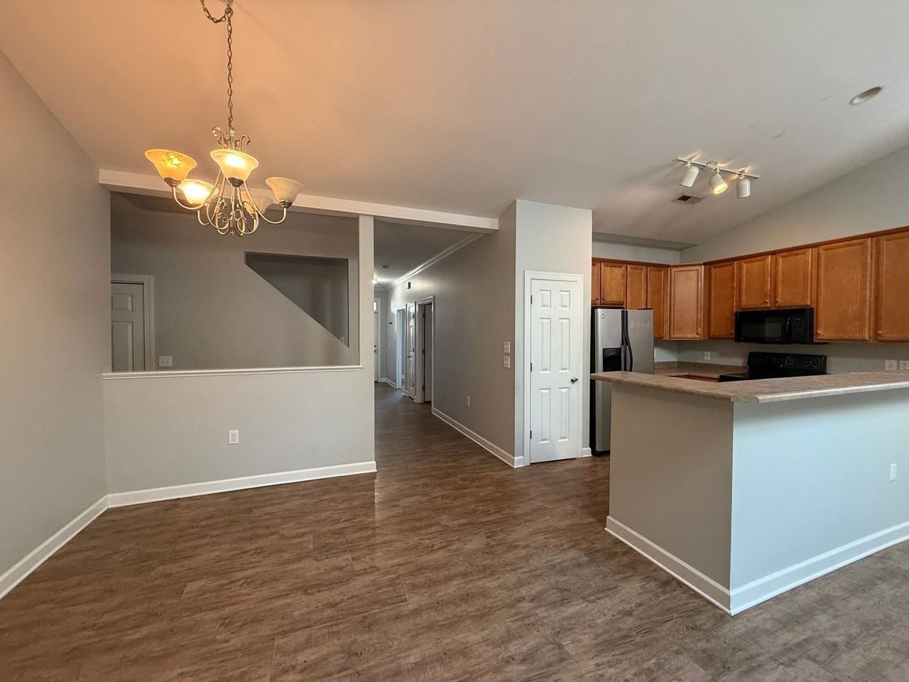 5220 Christian Dr - Photo 3 of 24