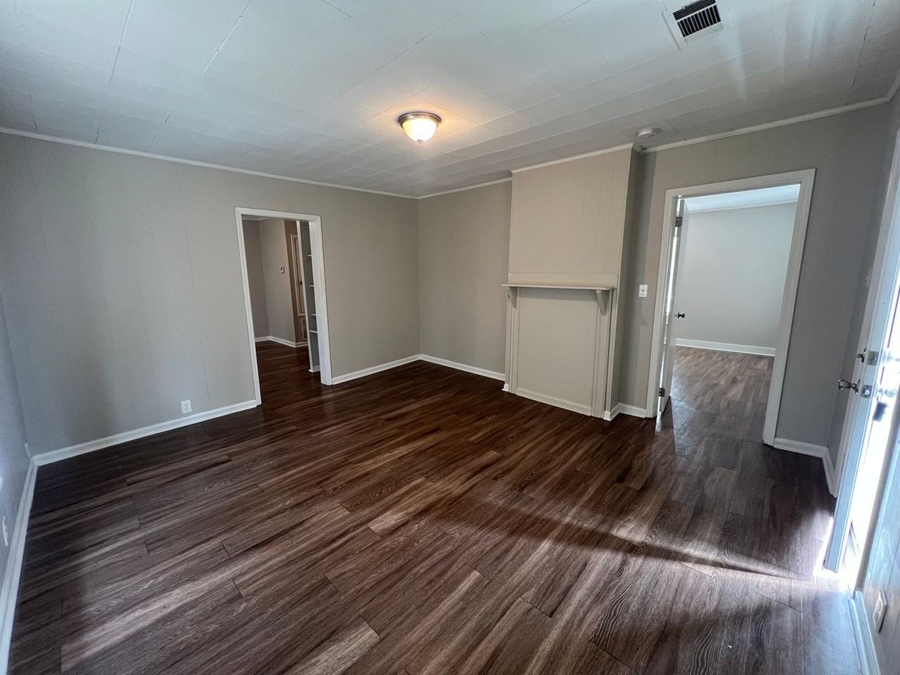 2816 21st St - Photo 3 of 19