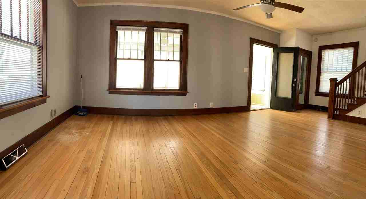 110 W Columbia Ave - Photo 4 of 8