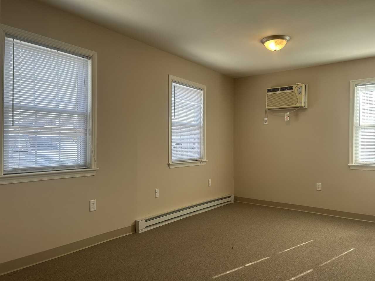 60 West Church Street - Photo 5 of 13