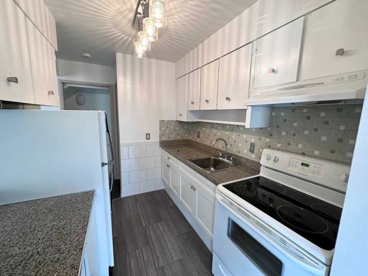 15258 105 Avenue - Photo 5 of 6