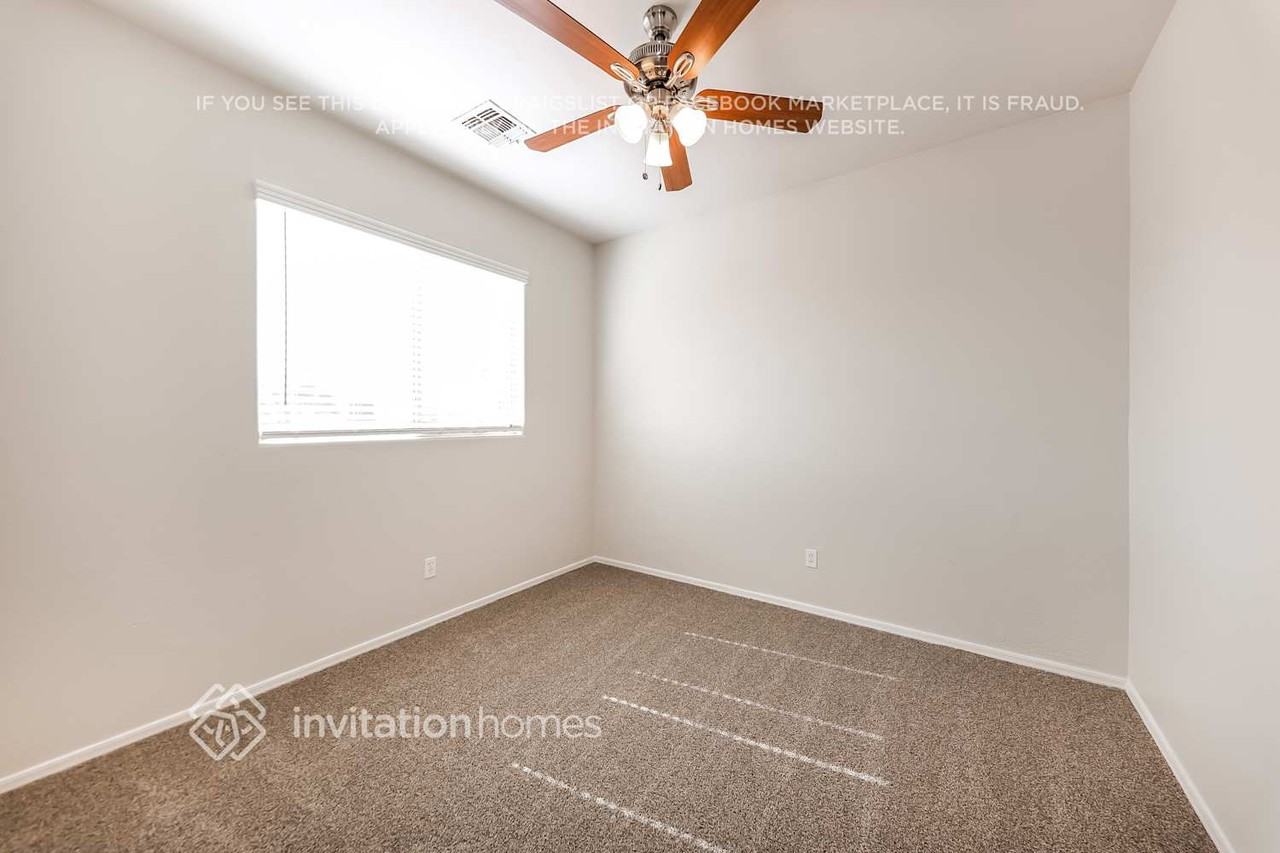 11759 W Apache St - Photo 6 of 9