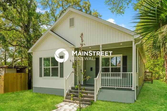 924 19th Ave S - Photo 3 of 16