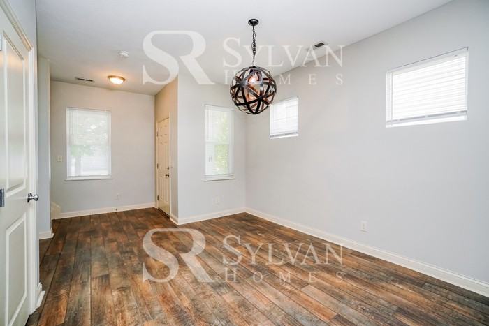 6022 Trumhall Ave - Photo 3 of 15