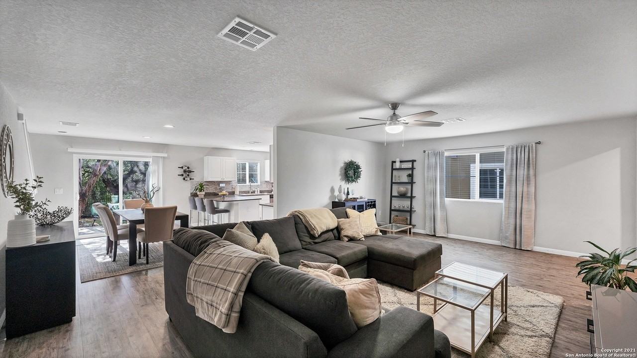 10226 Relic Oaks #NA - Photo 7 of 20